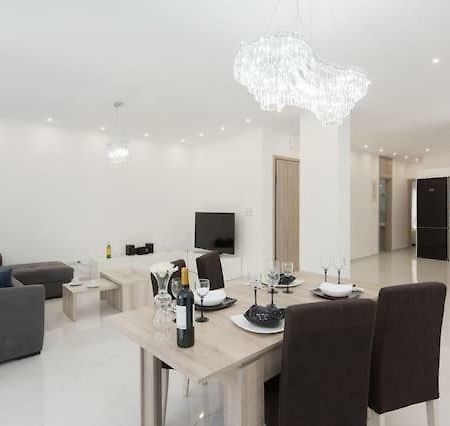 Despina'S Luxury Apt Downtown Heraklion Exteriör bild