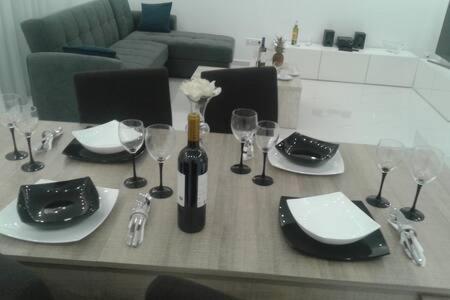 Despina'S Luxury Apt Downtown Heraklion Exteriör bild