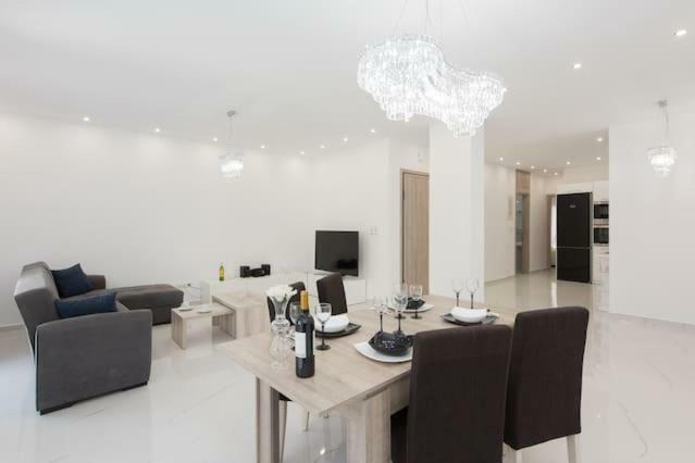 Despina'S Luxury Apt Downtown Heraklion Exteriör bild